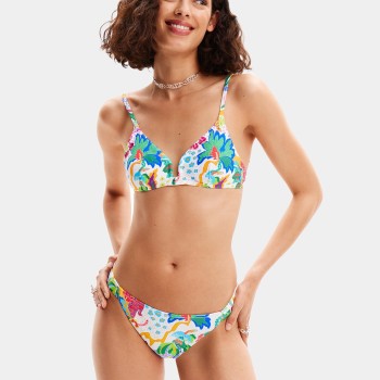 Swimsuit 03