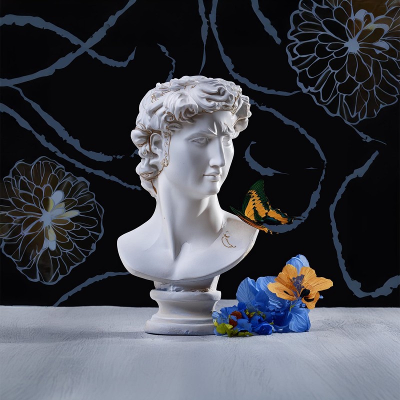 Statuette 01