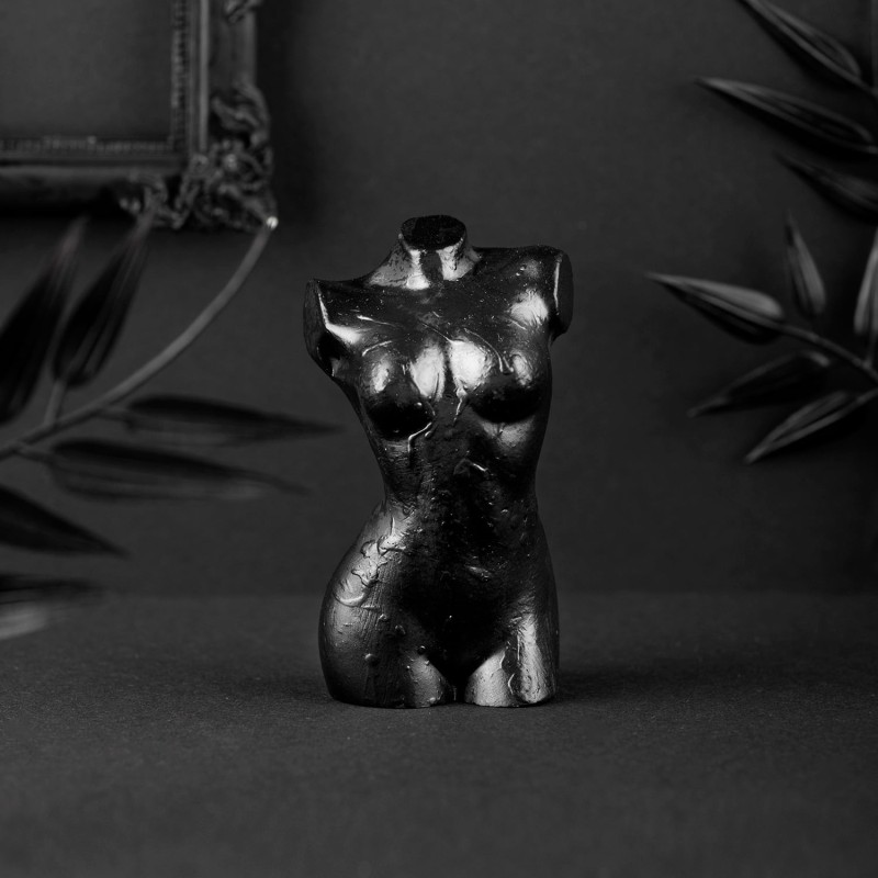 Statuette 02